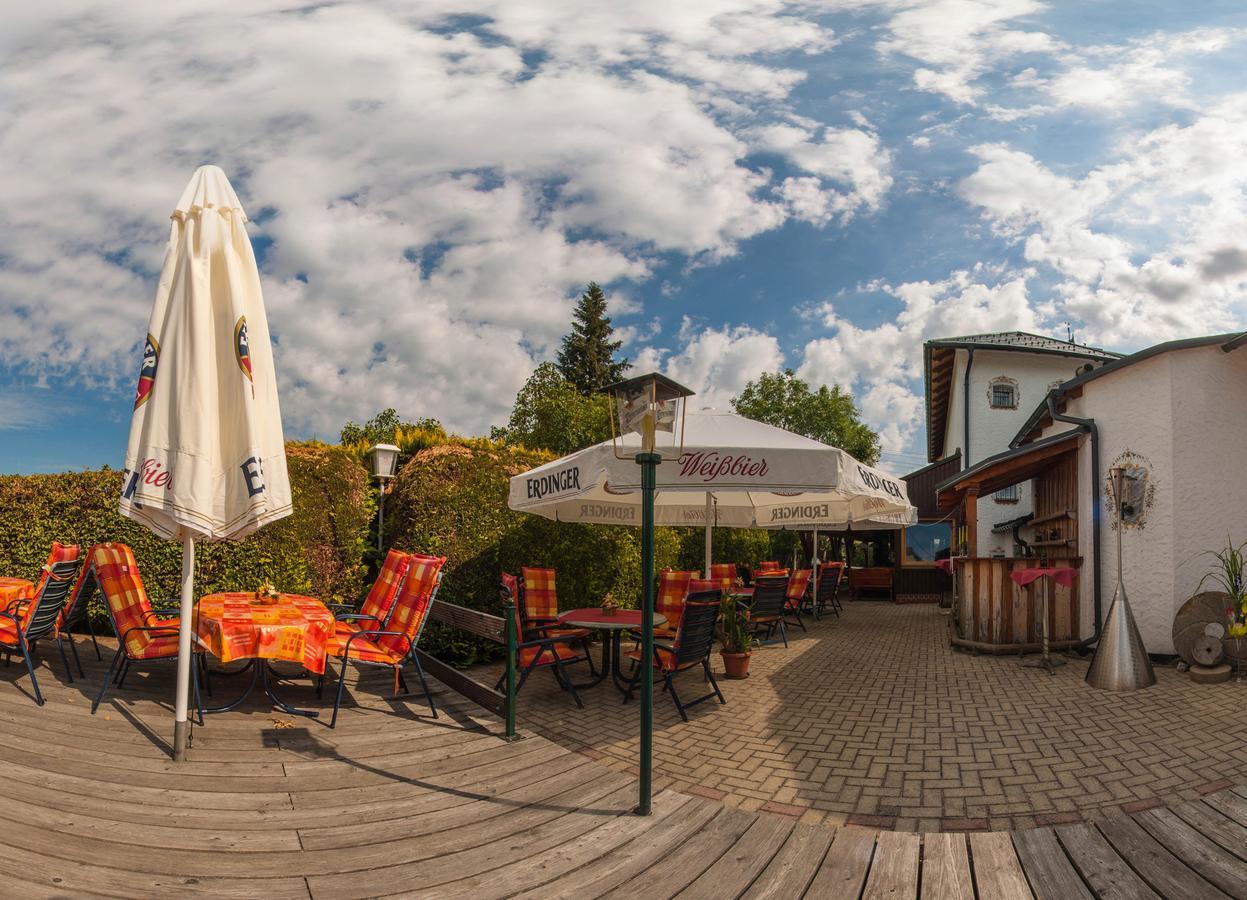 Hotel Alpenhof Markneukirchen Exterior photo